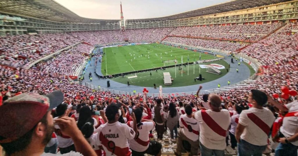 El máximo ente del fútbol, FIFA, informó que en el último duelo de las Clasificatorias entre Perú y Paraguay hubo comportamiento discriminatorio por parte de los locales.