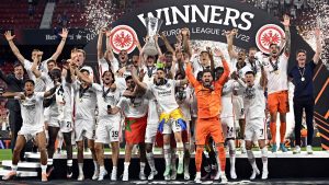 Ajdin Hrustic, '10' de la selección de Australia y reciente campeón de la Europa League con Eintracht Frankfurt.