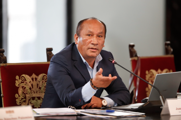 La Policía Nacional del Perú intensifica búsqueda de exministro Juan Silva