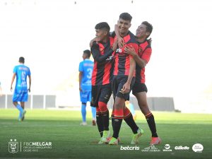 Foto: FBC Melgar - Bruno Portugal celebrando el tercer gol del partido.