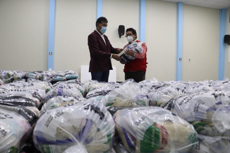Mariano Melgar recibió más de 1 400 canastas de Qali Warma para familias de extrema pobreza