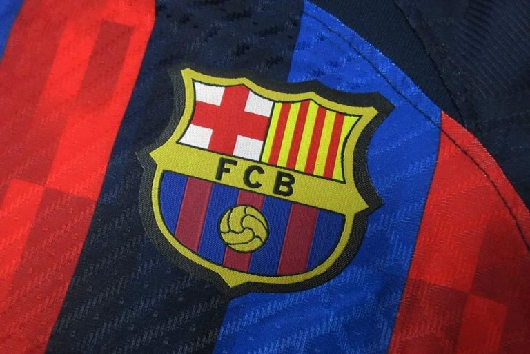 Barcelona presentó su nueva camiseta para la temporada 2022/23