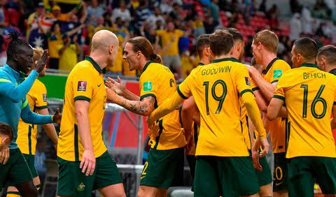 Australia venció por 2-1 a Emiratos Árabes Unidos y enfrentará a Perú, el próximo lunes 11 de junio en Doha, Qatar.