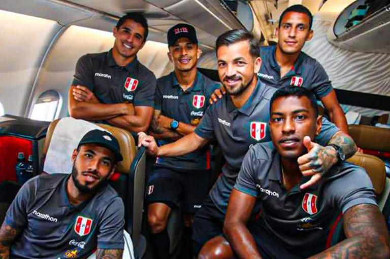 Perú viajó rumbo a Doha, para este lunes enfrentar a Australia