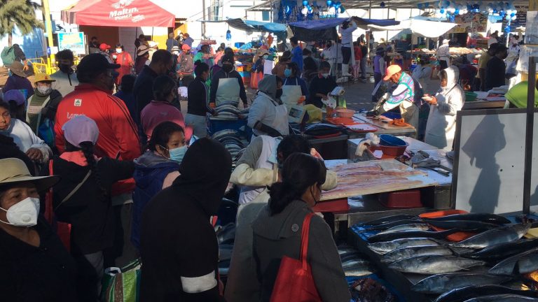 El mercado pesquero de Río Seco celebra el día de San Pedro y San Pablo