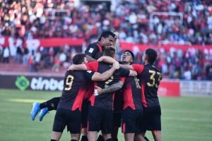 Foto: Diego Ramos - FBC Melgar celebrando triunfo en el Torneo Apertura.