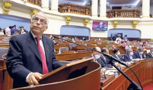 Aumenta respaldo para moción de censura contra Aníbal Torres