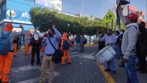 Trabajadores de construcción civil denuncian a la empresa “Consorcio Vial Pachacutec” de trabajar de forma ilegal.