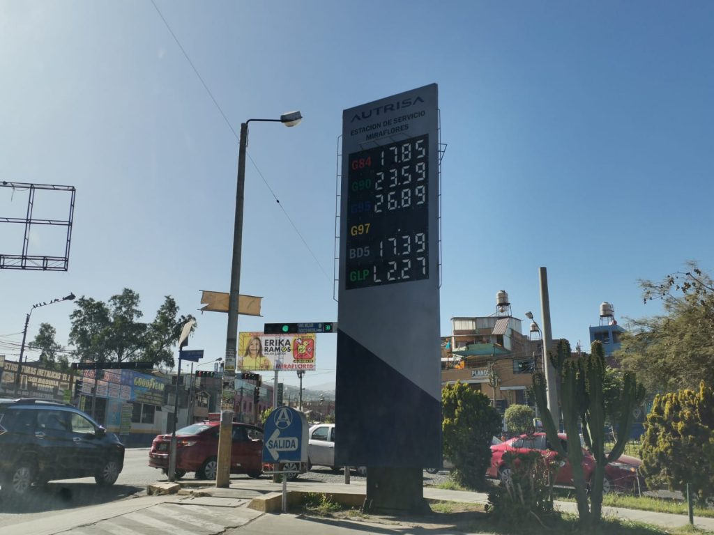 Alza de la gasolina en os grifos de Arequipa