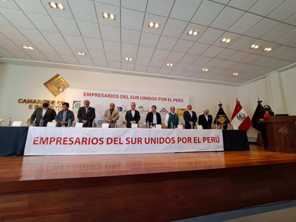 “Empresarios del Sur Unidos por el Perú” piden estabilidad política y jurídica al Gobierno