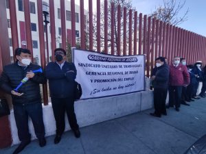 Trabajadores de la gerencia regional de trabajo piden la salida del gerente José Carpio Quintana