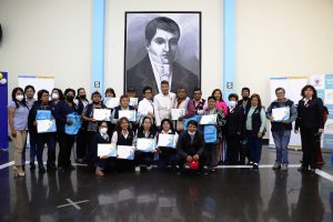 Alcalde entrega reconocimientos a actores sociales y agentes comunitarios