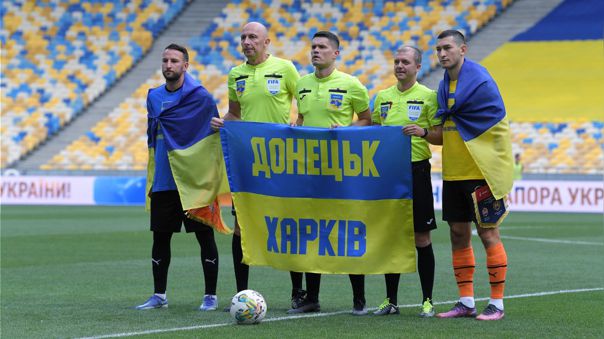 Foto: @FCShakhtar - La Premier League de Ucrania volvió a disputarse 6 meses después de la invasión rusa.