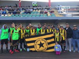 Foto: CSD Estrella - Jugadores de Deportivo Estrella luego del empate agónico ante Nacional FBC.