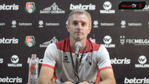 Foto: Captura Melgar TV - Pablo Lavallén brindó una conferencia de prensa previo al choque ante Inter de Porto Alegre.