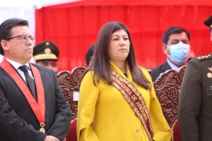 La gobernadora de la Ciudad Blanca, además indicó que el gerente de salud cuenta con 1 mes de tregua para trabajar.