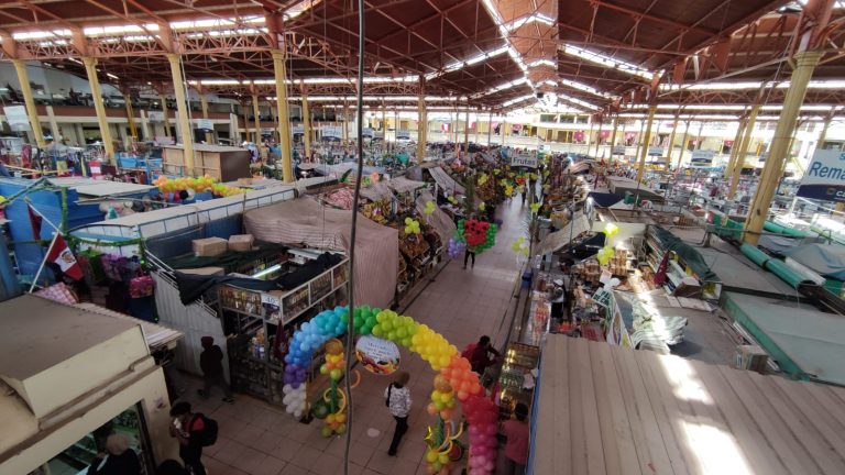 Precios de productos de primera necesidad aumentan en el mercado San Camilo