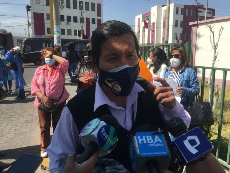 Arequipa: Docentes exigen el cambio inmediato del actual Gerente regional de Educación