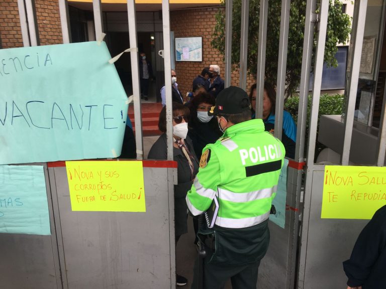 Personal de Salud continúa con protestas en contra de Christian Nova Palomino