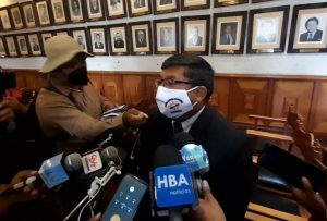 Para comenzar con el proceso hacia el Gerente de Salud, Nova Palomino, se necesitan las firmas de 5 consejeros.