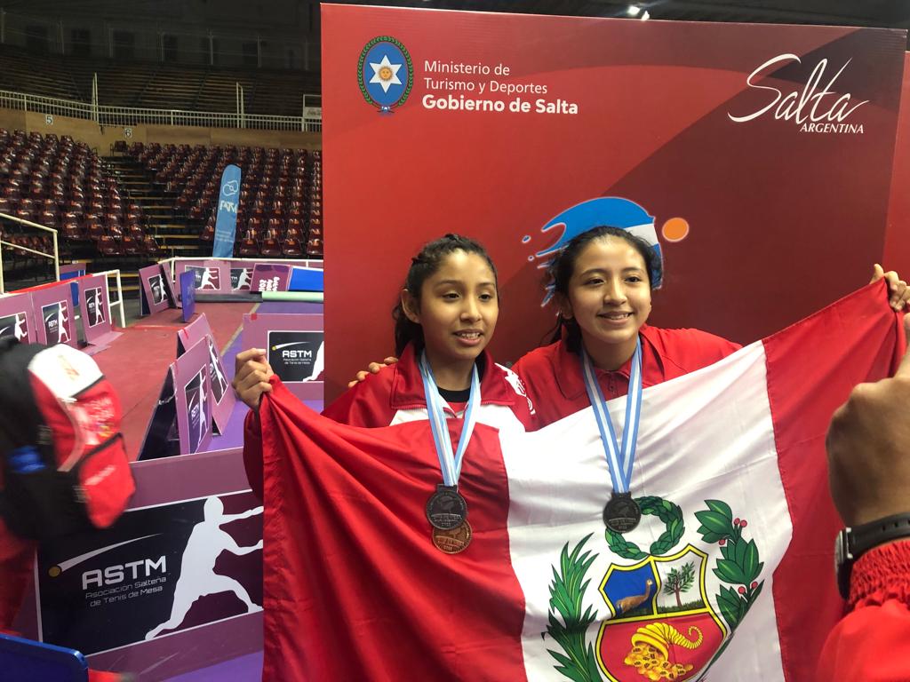 Mariana Rodríguez y Alicia Zamora, 2 arequipeñas que representan al Perú en el tenis de mesa.