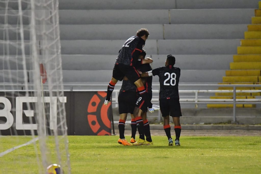 Celebración de Melgar luego de marcar a Deportivo Municipal.