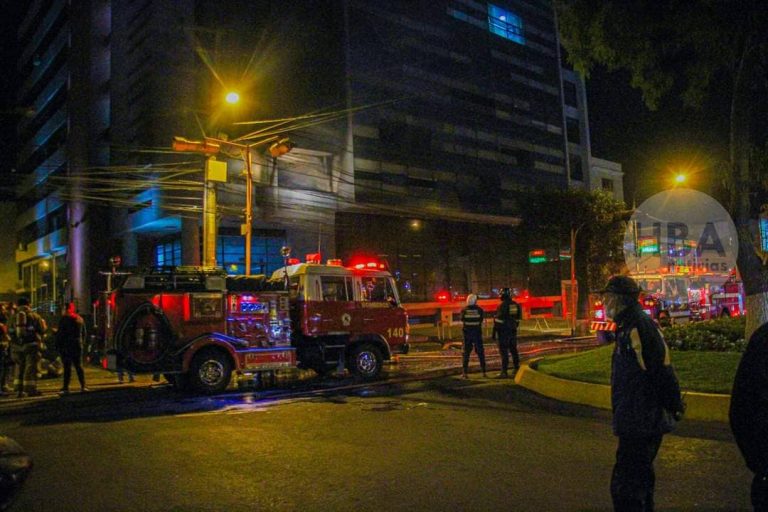 Municipalidad de Yanahuara: Se espera el peritaje para conocer la causa del incendio en edificio