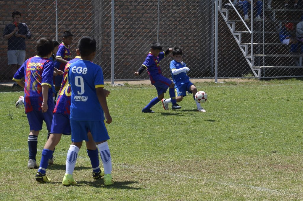 Torneo de fútbol de menores viene realizándose en la VIDEFA de Characato.