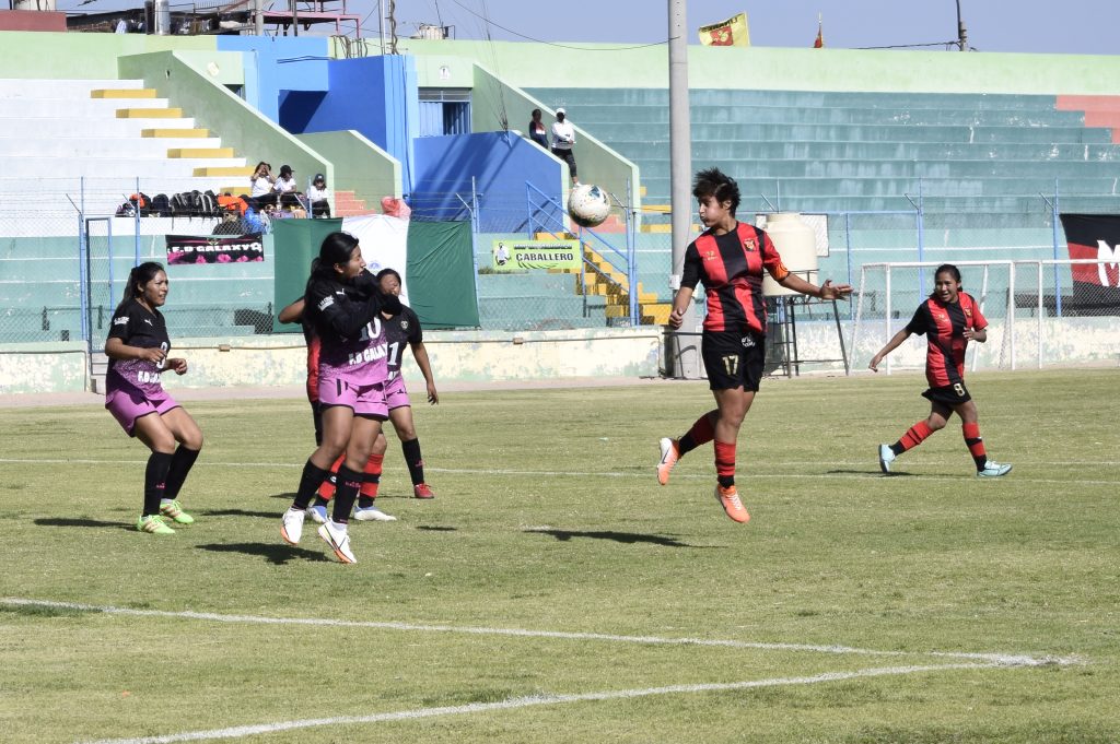 Melgar goleó 9-0 a Galaxy Majes en la ida de las semifinales de la etapa departamental de la Copa Perú Femenina.