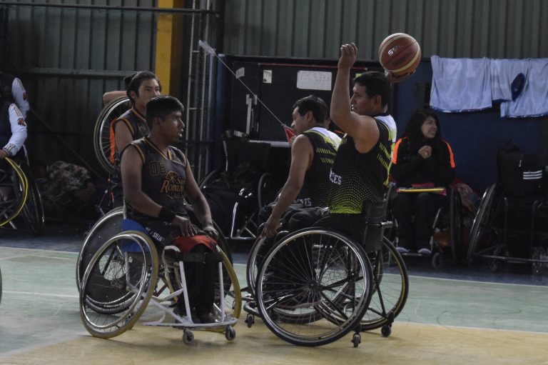 Baloncesto sobre silla de ruedas en Arequipa