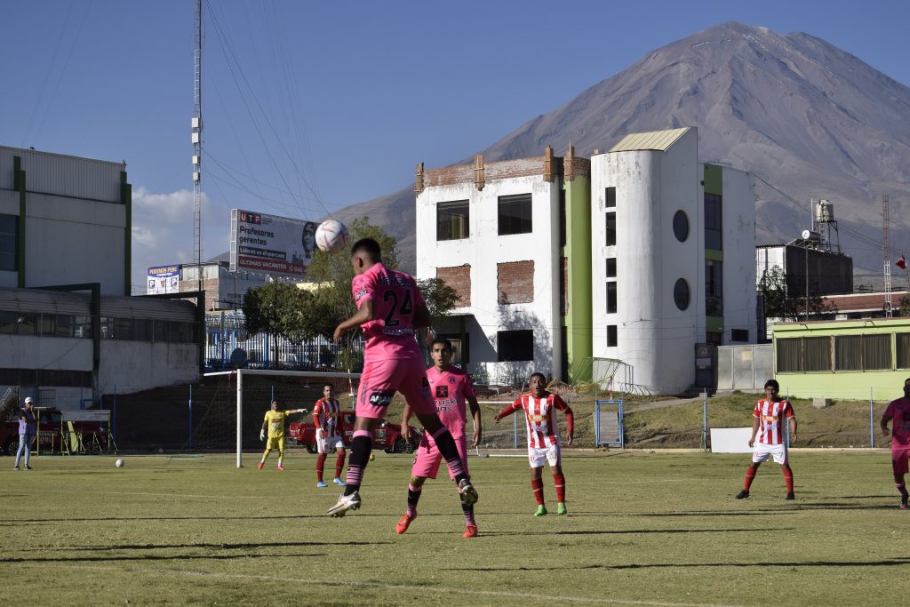 Nacional FBC de Mollendo y Los Tigres de Cayma serán los representantes de Arequipa en la etapa nacional de la Copa Perú.