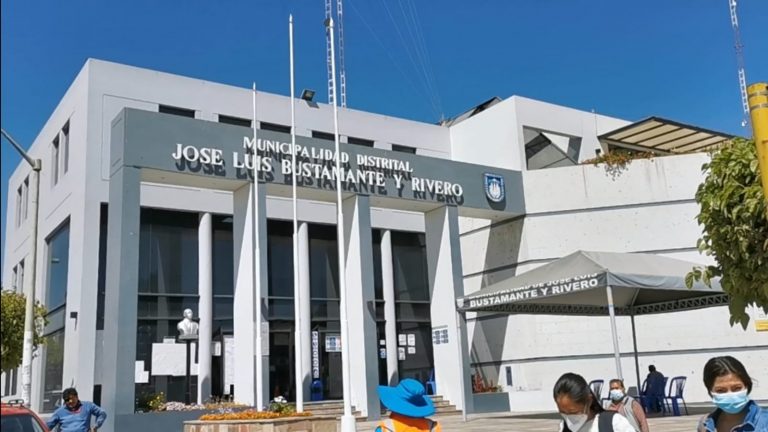 Municipalidad de José Luis Bustamante y Rivero: Obras en la Av. Dolores culminarían en octubre