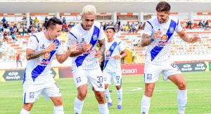 Róger Torres y Adrián Fernández celebrando gol de Alianza Atlético.
