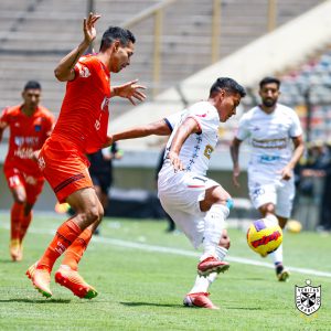 Duelo entre San Martín y la Universidad César Vallejo en el estadio Monumental.
