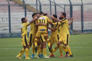 Celebraciones de Cantolao luego de vencer a Cienciano.