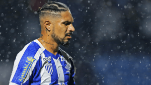Paolo Guerrero con camiseta de Avaí FC.