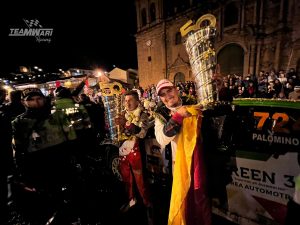 Ronmel Palomino y Guillermo Sierra celebrando haber ganado Caminos del Inca.