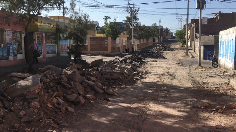Arequipa: pobladores de Paucarpata se oponen al destrozo de pistas en la avenida Túpac Amaru