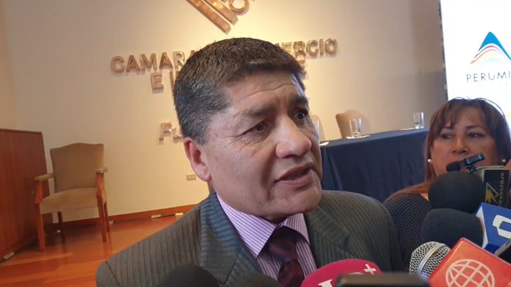 electo alcalde de Arequipa Víctor Hugo Rivera