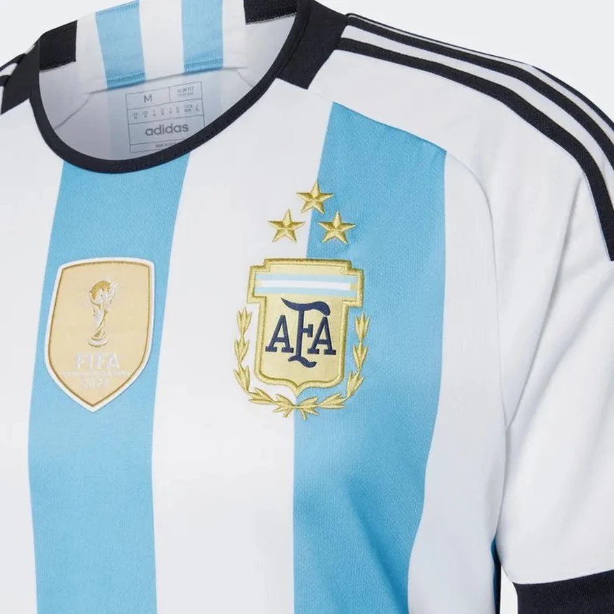 Adidas es la marca oficial de la Selección Argentina.
