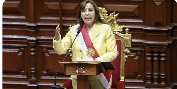 Dina Boluarte anunció que realizará cambo de primer ministro