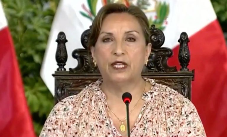 Dina Boluarte no renunciará: «El Gobierno está firme y su gabinete más unido que nunca»