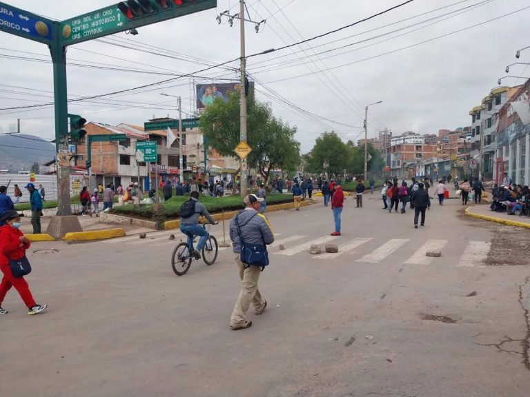 Cusco: Manifestantes buscan llegar al Aeropuerto Alejandro Velasco Astete