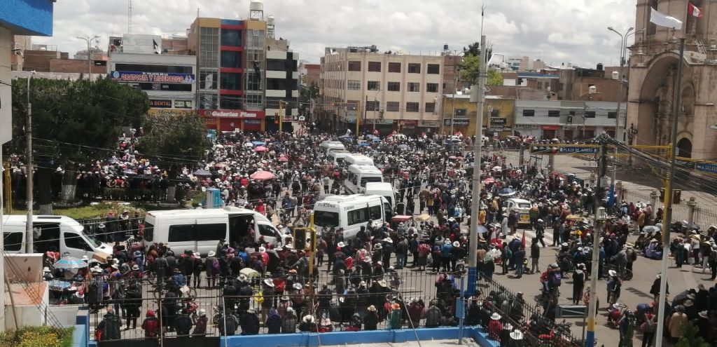 Juliaqueños se movilizan a Lima para la marcha de los 4 suyos