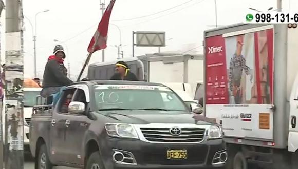 Manifestantes llegan a Lima