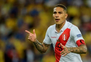 El '9' de la Selección Peruana, Paolo Guerrero, tendría todo listo para jugar en Racing Club de Argentina.