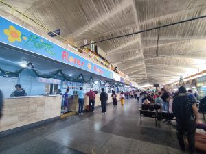 Ciudadanos adelantan sus viajes ante nuevas paralizaciones contra el gobierno de Dina Boluarte