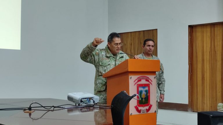 Comandante General de la Tercera División del Ejército: «No se usarán armas»