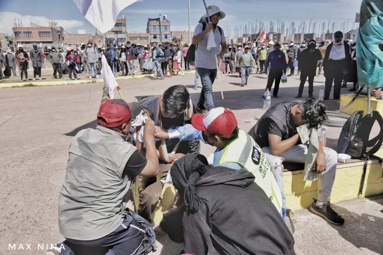 Juliaca: Al menos 4 muertos y 30 heridos dejó los enfrentamientos entre manifestantes y la policía