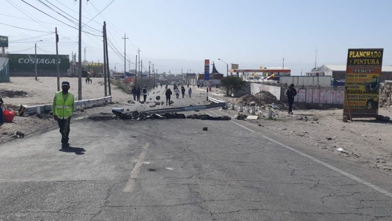 Cono Norte: Tránsito restringido en la vía Arequipa-Yura